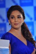 Madhuri Dixit at the launch of Oral-B Pro-Health toothpaste in Shangri La, Mumbai on 2nd July 2013 (148).JPG
